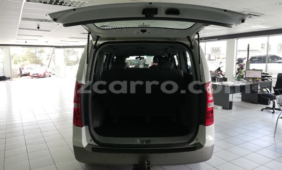 Buy Used Hyundai H1 White Car in Maputo in Maputo Buy Used Hyundai H1 White Car in Maputo in Maputo