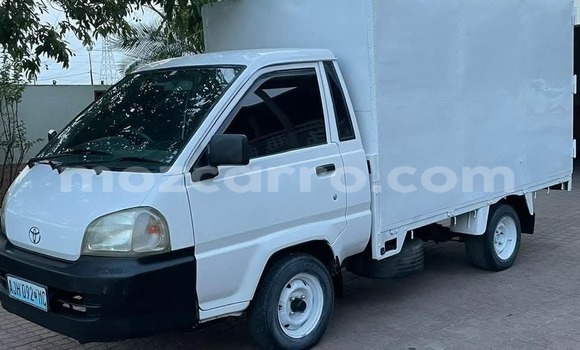 Nunua Ilio tumika Toyota Town Ace Nyeupe Gari ndani ya Maputo nchini Maputo