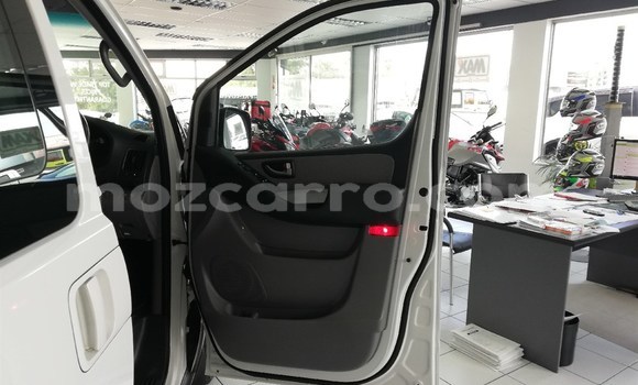 Buy Used Hyundai H1 White Car in Maputo in Maputo Buy Used Hyundai H1 White Car in Maputo in Maputo