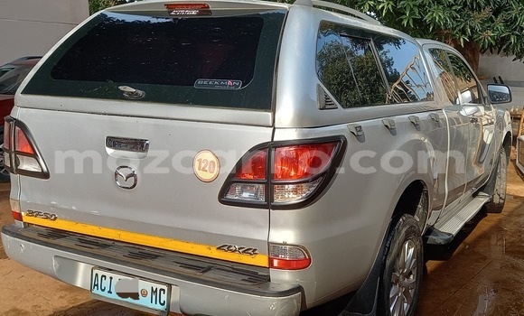 Tenga Tsaru Mazda BT-50 Zvimwe Mota in Maputo in Maputo Tenga Tsaru Mazda BT-50 Zvimwe Mota in Maputo in Maputo