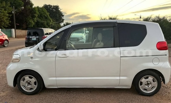 Buy Used Toyota Porte White Car in Maputo in Maputo Buy Used Toyota Porte White Car in Maputo in Maputo