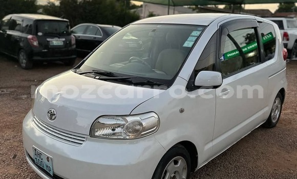 Buy Used Toyota Porte White Car in Maputo in Maputo Buy Used Toyota Porte White Car in Maputo in Maputo