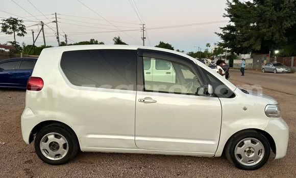 Buy Used Toyota Porte White Car in Maputo in Maputo Buy Used Toyota Porte White Car in Maputo in Maputo