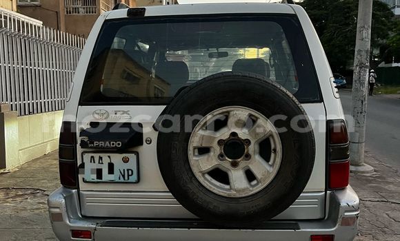 Buy Used Toyota Land Cruiser Prado White Car in Maputo in Maputo Buy Used Toyota Land Cruiser Prado White Car in Maputo in Maputo