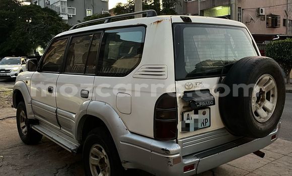 Buy Used Toyota Land Cruiser Prado White Car in Maputo in Maputo Buy Used Toyota Land Cruiser Prado White Car in Maputo in Maputo