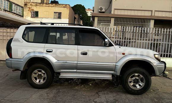 Buy Used Toyota Land Cruiser Prado White Car in Maputo in Maputo Buy Used Toyota Land Cruiser Prado White Car in Maputo in Maputo