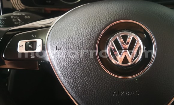 Comprar Usado Volkswagen Caravelle Prata Carro em Maputo em Maputo Comprar Usado Volkswagen Caravelle Prata Carro em Maputo em Maputo
