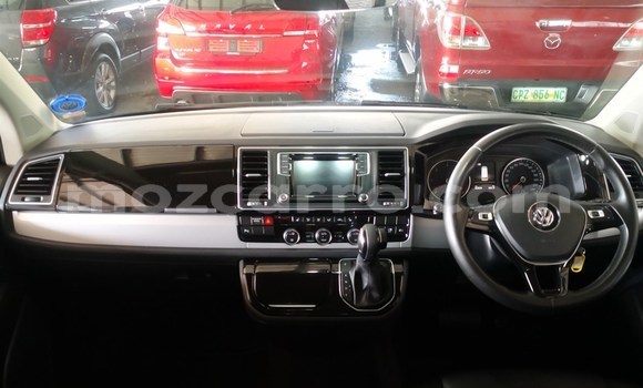 Comprar Usado Volkswagen Caravelle Prata Carro em Maputo em Maputo Comprar Usado Volkswagen Caravelle Prata Carro em Maputo em Maputo