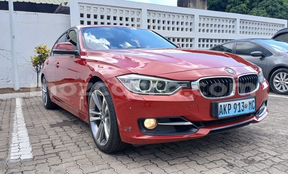 Nunua Ilio tumika BMW 3-Series Nyekundu Gari ndani ya Maputo nchini Maputo