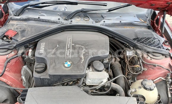 Comprar Usado BMW 3-Series Vermelho Carro em Maputo em Maputo Comprar Usado BMW 3-Series Vermelho Carro em Maputo em Maputo