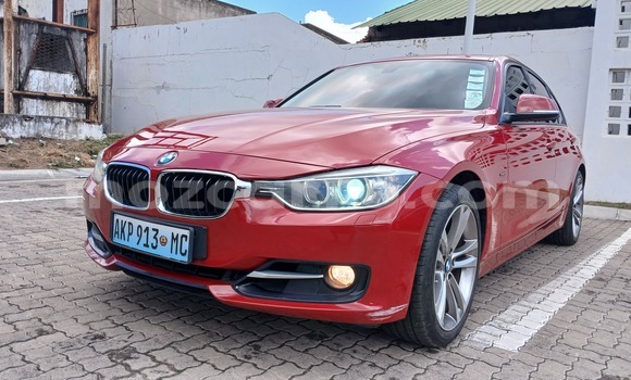 Comprar Usado BMW 3-Series Vermelho Carro em Maputo em Maputo Comprar Usado BMW 3-Series Vermelho Carro em Maputo em Maputo