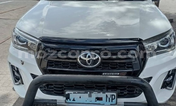 Nunua Ilio tumika Toyota Hilux Nyeupe Gari ndani ya Maputo nchini Maputo Nunua Ilio tumika Toyota Hilux Nyeupe Gari ndani ya Maputo nchini Maputo