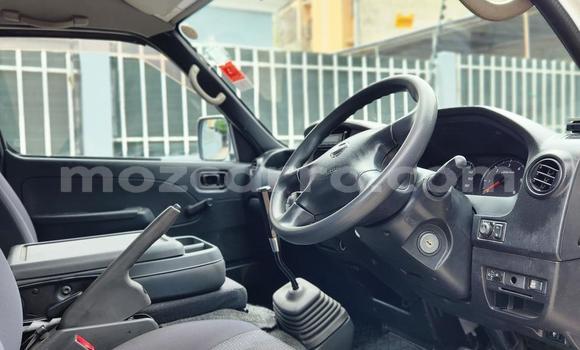 Comprar Usado Nissan Caravan Branco Carro em Maputo em Maputo Comprar Usado Nissan Caravan Branco Carro em Maputo em Maputo