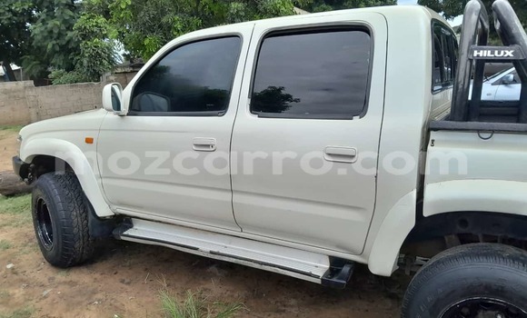 Buy Used Toyota Hilux White Car in Maputo in Maputo Buy Used Toyota Hilux White Car in Maputo in Maputo