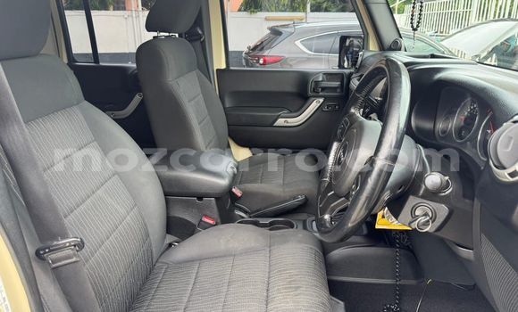 Tenga Tsaru Jeep Wrangler Zvimwe Mota in Maputo in Maputo Tenga Tsaru Jeep Wrangler Zvimwe Mota in Maputo in Maputo