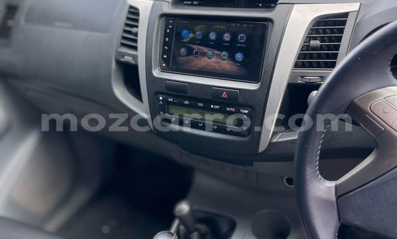 Buy Used Toyota Hilux White Car in Maputo in Maputo Buy Used Toyota Hilux White Car in Maputo in Maputo