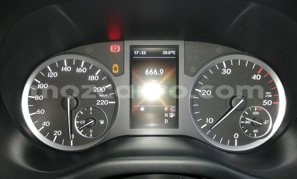 Comprar Usado Mercedes‒Benz Vito Branco Carro em Maputo em Maputo Comprar Usado Mercedes‒Benz Vito Branco Carro em Maputo em Maputo