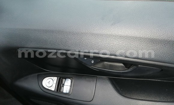 Comprar Usado Mercedes‒Benz Vito Branco Carro em Maputo em Maputo Comprar Usado Mercedes‒Benz Vito Branco Carro em Maputo em Maputo
