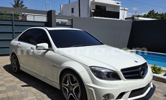 Tenga Itsva Mercedes‒Benz C-Class Chena Mota in Maputo in Maputo