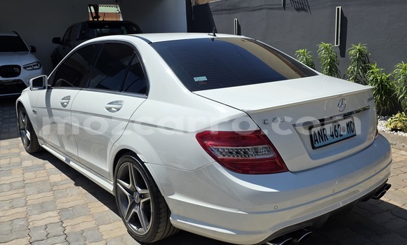 Comprar Novo Mercedes‒Benz C-Class Branco Carro em Maputo em Maputo Comprar Novo Mercedes‒Benz C-Class Branco Carro em Maputo em Maputo
