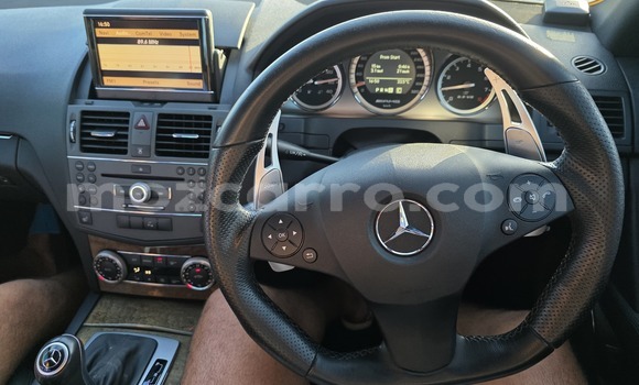 Comprar Novo Mercedes‒Benz C-Class Branco Carro em Maputo em Maputo Comprar Novo Mercedes‒Benz C-Class Branco Carro em Maputo em Maputo
