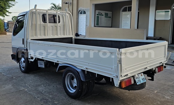 Nunua Mpya Mitsubishi Carisma Nyeupe Gari ndani ya Maputo nchini Maputo Nunua Mpya Mitsubishi Carisma Nyeupe Gari ndani ya Maputo nchini Maputo