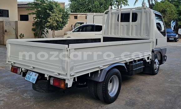 Nunua Mpya Mitsubishi Carisma Nyeupe Gari ndani ya Maputo nchini Maputo Nunua Mpya Mitsubishi Carisma Nyeupe Gari ndani ya Maputo nchini Maputo