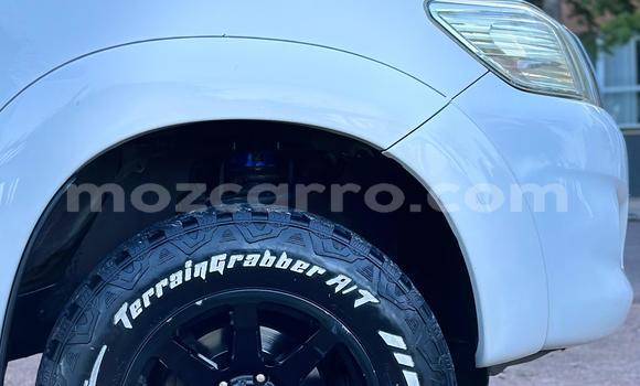 Comprar Usado Toyota Hilux Branco Carro em Maputo em Maputo Comprar Usado Toyota Hilux Branco Carro em Maputo em Maputo