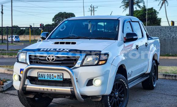 Tenga Itsva Toyota Hilux Chena Mota in Maputo in Maputo Tenga Itsva Toyota Hilux Chena Mota in Maputo in Maputo