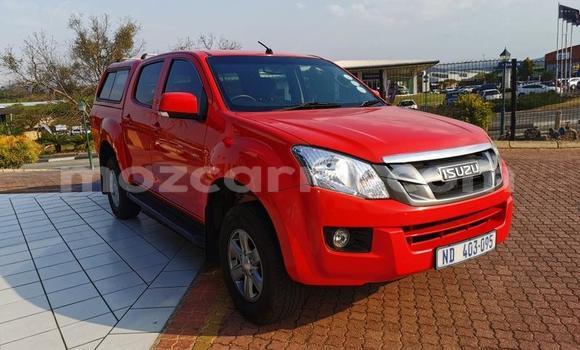 Nunua Ilio tumika Isuzu KB Nyekundu Gari ndani ya Maputo nchini Maputo