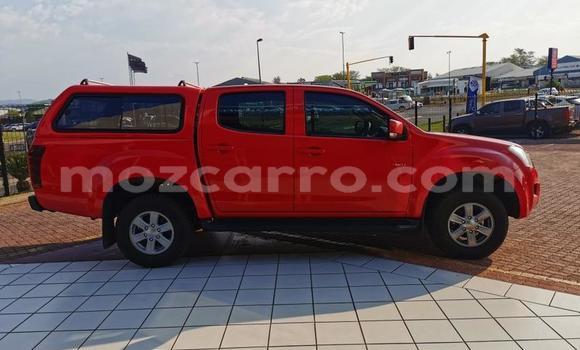 Comprar Usado Isuzu KB Vermelho Carro em Maputo em Maputo Comprar Usado Isuzu KB Vermelho Carro em Maputo em Maputo