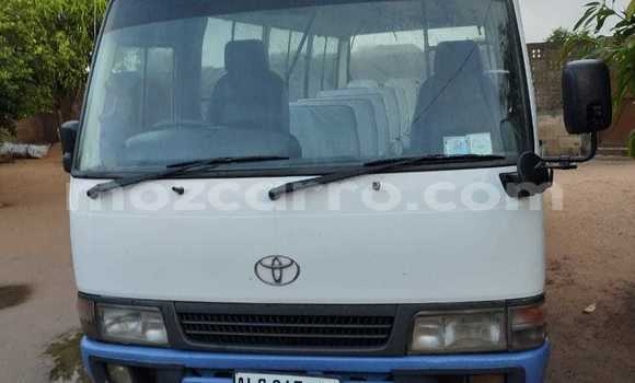 Comprar Usado Toyota Coaster Branco Carro em Maputo em Maputo