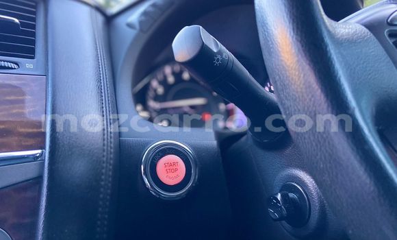 Nunua Ilio tumika Nissan Patrol Nyeupe Gari ndani ya Maputo nchini Maputo Nunua Ilio tumika Nissan Patrol Nyeupe Gari ndani ya Maputo nchini Maputo