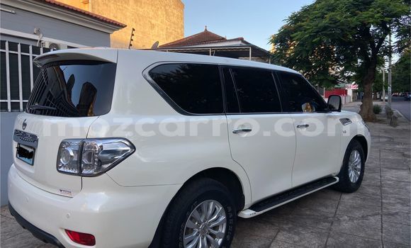 Nunua Ilio tumika Nissan Patrol Nyeupe Gari ndani ya Maputo nchini Maputo Nunua Ilio tumika Nissan Patrol Nyeupe Gari ndani ya Maputo nchini Maputo