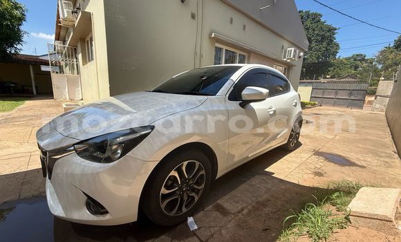 Nunua Ilio tumika Mazda Demio Nyeupe Gari ndani ya Maputo nchini Maputo Nunua Ilio tumika Mazda Demio Nyeupe Gari ndani ya Maputo nchini Maputo