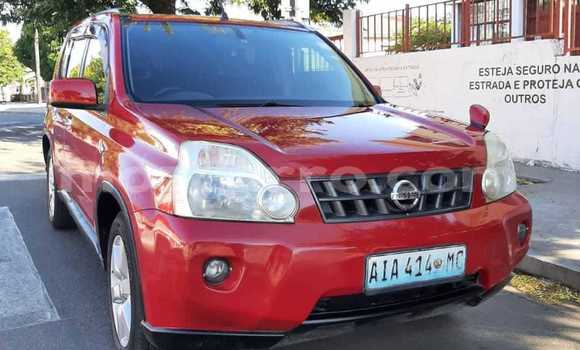 Tenga Tsaru Nissan X-Trail Tsvuku Mota in Maputo in Maputo