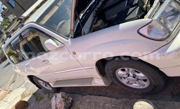 Buy Used Toyota Land Cruiser White Car in Maputo in Maputo Buy Used Toyota Land Cruiser White Car in Maputo in Maputo