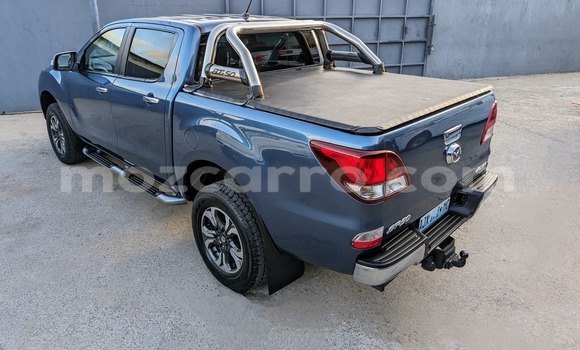 Nunua Ilio tumika Mazda BT-50 Bluu Gari ndani ya Maputo nchini Maputo Nunua Ilio tumika Mazda BT-50 Bluu Gari ndani ya Maputo nchini Maputo