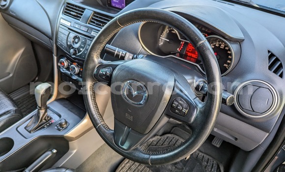 Nunua Ilio tumika Mazda BT-50 Bluu Gari ndani ya Maputo nchini Maputo Nunua Ilio tumika Mazda BT-50 Bluu Gari ndani ya Maputo nchini Maputo