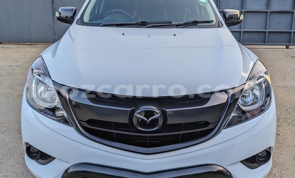 Nunua Ilio tumika Mazda BT-50 Nyeupe Gari ndani ya Maputo nchini Maputo Nunua Ilio tumika Mazda BT-50 Nyeupe Gari ndani ya Maputo nchini Maputo
