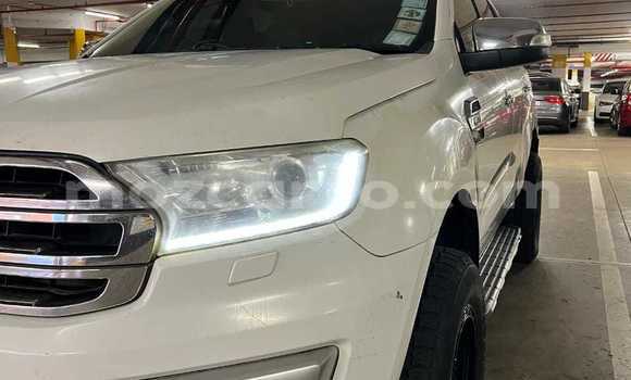 Nunua Ilio tumika Ford Ranger (North America) Nyeupe Gari ndani ya Maputo nchini Maputo Nunua Ilio tumika Ford Ranger (North America) Nyeupe Gari ndani ya Maputo nchini Maputo