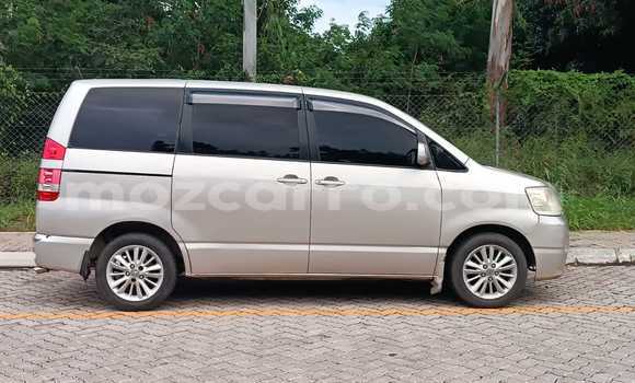 Comprar Usado Toyota Noah De outros Carro em Maputo em Maputo Comprar Usado Toyota Noah De outros Carro em Maputo em Maputo