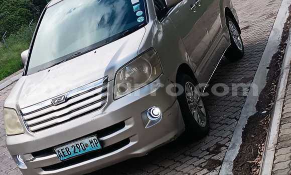 Comprar Usado Toyota Noah De outros Carro em Maputo em Maputo Comprar Usado Toyota Noah De outros Carro em Maputo em Maputo