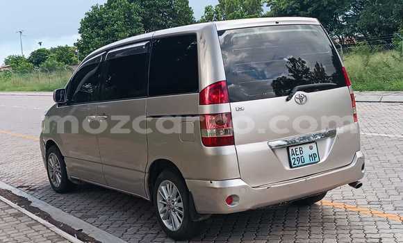 Comprar Usado Toyota Noah De outros Carro em Maputo em Maputo Comprar Usado Toyota Noah De outros Carro em Maputo em Maputo