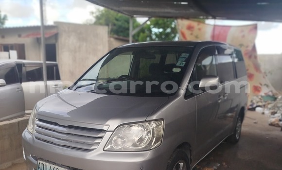 Comprar Usado Toyota Noah De outros Carro em Maputo em Maputo Comprar Usado Toyota Noah De outros Carro em Maputo em Maputo
