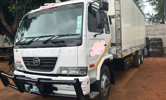 Comprar Usado Nissan UD Branco Caminhão em Maputo em Maputo