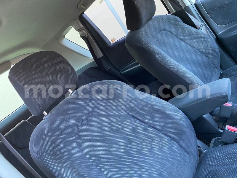 Big with watermark toyota ractis maputo maputo 37589