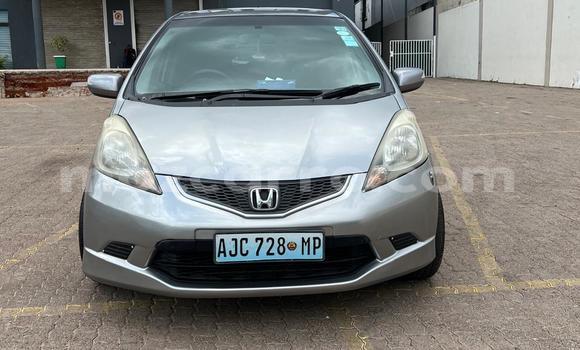 Nunua Ilio tumika Honda Fit Fedha Gari ndani ya Maputo nchini Maputo Nunua Ilio tumika Honda Fit Fedha Gari ndani ya Maputo nchini Maputo