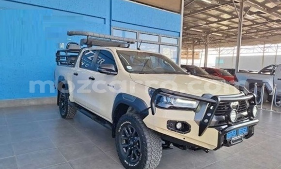 Buy Used Toyota Hilux Beige Car in Maputo in Maputo Buy Used Toyota Hilux Beige Car in Maputo in Maputo