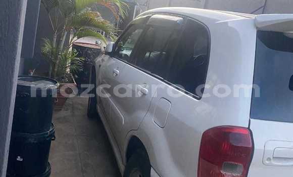 Comprar Usado Toyota RAV4 Branco Carro em Maputo em Maputo Comprar Usado Toyota RAV4 Branco Carro em Maputo em Maputo